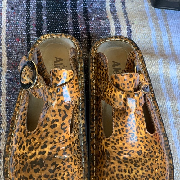 Alegria Clogs - Picture 2 of 5